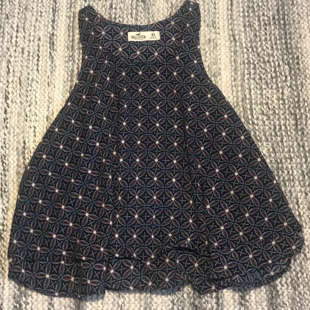 2/$15 HOLLISTER Floral Flowy Tank Size XS